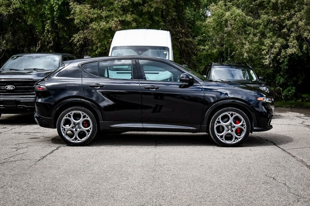 2024 Alfa Romeo Tonale Veloce EAWD • HYBRID • POWER LIFTGATE in Cars & Trucks in Kingston - Image 2