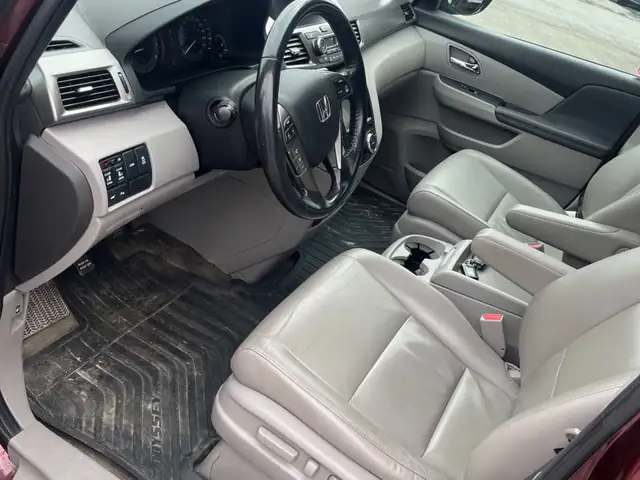2016 Honda Odyssey Touring - LTHR! NAV! BACK-UP CAM! BSM! DVD! 8 in Cars & Trucks in Kitchener / Waterloo - Image 7