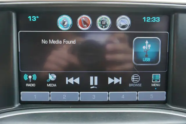 2017 GMC Sierra 1500 in Cars & Trucks in Oakville / Halton Region - Image 23