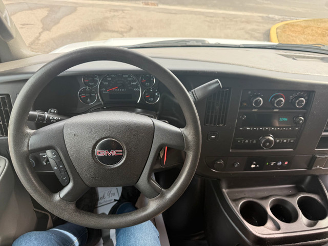 2019 GMC Savana Passenger LS in Cars & Trucks in Oakville / Halton Region - Image 3
