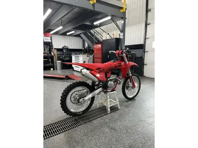 2025 GASGAS MC 350F in Dirt Bikes & Motocross in Granby - Image 3