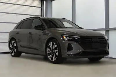 Traction intégrale Audi quattro / PDSF 119,790$ / Systeme audi/Apple Carplay + Android Auto / Naviga...