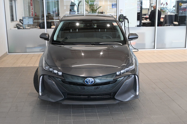 2020 Toyota PRIUS PRIME in Cars & Trucks in West Island - Image 3