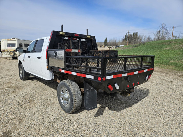 2011 Dodge 3500 SLT Mega Cab in Cars & Trucks in Edmonton - Image 4