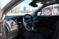 2018 Chevrolet Trax LT AWD Economical 4 cyl All Wheel Drive SUV Value priced Financing Warranty and... (image 4)