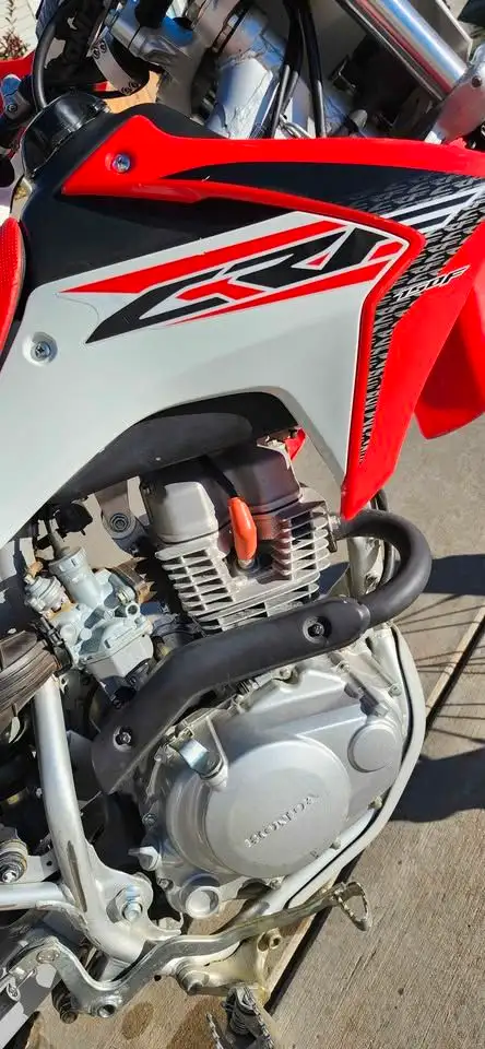  2017 HONDA CRF150R-RED! in Dirt Bikes & Motocross in Winnipeg - Image 11