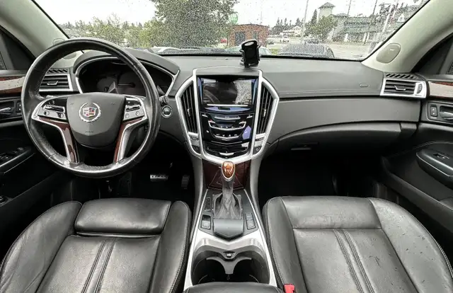 2013 Cadillac SRX Luxury AWD – Premium Comfort & Super Low Kms dans Autos et camions dans Calgary - Image 21