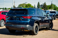 // ACCIDENT FREE!! // // SINGLE OWNER! // - Heated Seats - 7 Pass - 8 way power seat - Wireless char... (image 4)