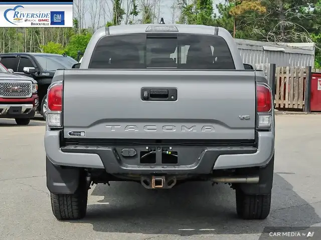 2020 Toyota Tacoma in Cars & Trucks in Brockville - Image 6