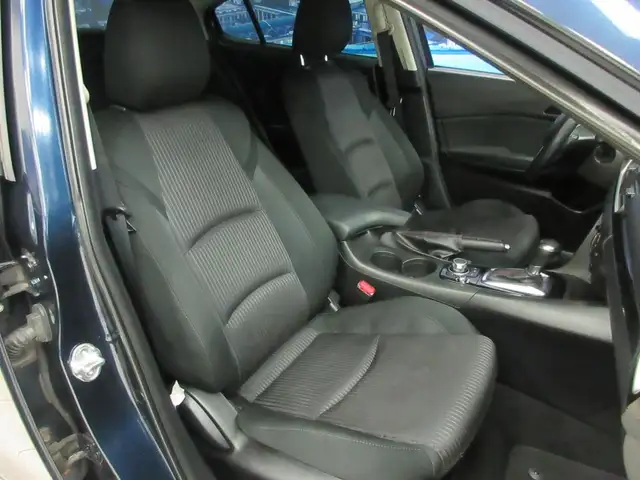 MAZDA 3 2015 GS AUTOMATIQUE SIEGES CHAUFFANT CAMERA PUSH START in Cars & Trucks in Lévis - Image 19