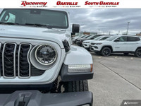2025 JEEP WRANGLER 4-DOOR SAHARA 4X4 Bright White Black Mckinley Trimmed Seats 3.6L V6 Engine - Safe... (image 7)