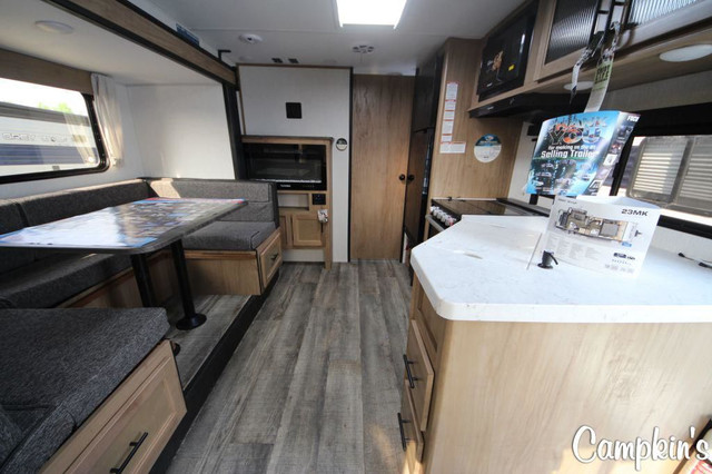 2023 FOREST RIVER CHEROKEE GREY WOLF 23MK in Travel Trailers & Campers in Oshawa / Durham Region - Image 3