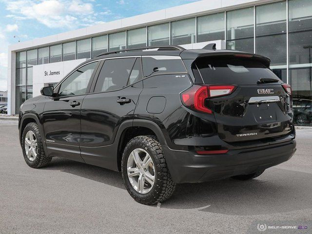 2022 GMC Terrain SLE | CLEAN CARFAX | DUAL-ZONE CLIMATE CONTROL in Cars & Trucks in Winnipeg - Image 3