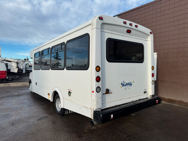 2011 GMC Savana 4500 22 Passenger Bus DIESEL DURAMAX One Owner in Cars & Trucks in Calgary - Image 3