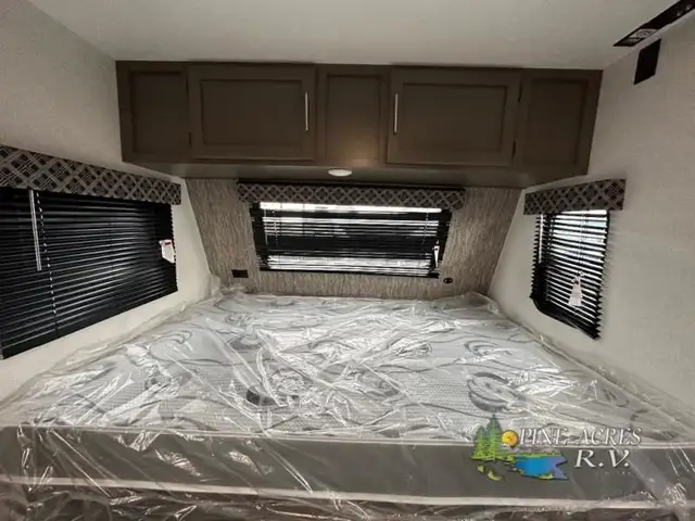 2023 KZ Sportsmen Classic 180BH in Travel Trailers & Campers in Truro - Image 26