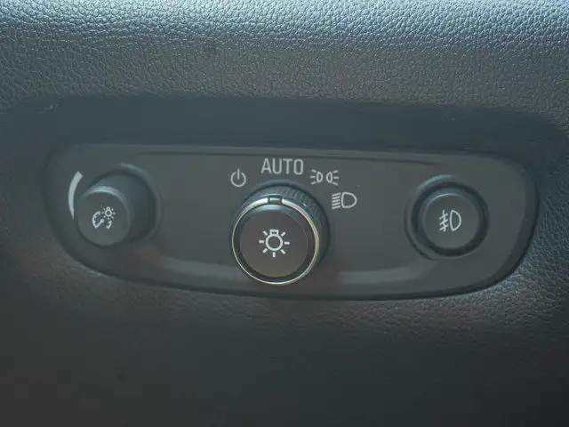 2019 Chevrolet Traverse LT Cloth- Heated Seats - AWD in Cars & Trucks in Barrie - Image 24