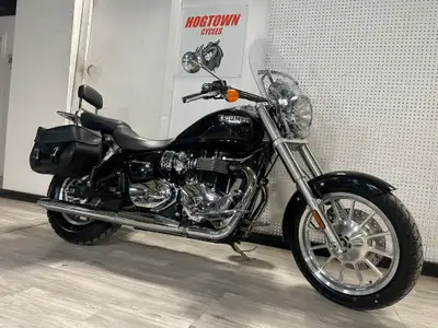 2007 Bonneville America 900, Triumph Windshield, Leather Saddle Bags, Passenger Backrest, Tachometer...