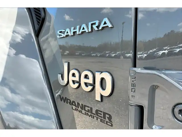 2022 Jeep Wrangler Sahara | Heated Leather | Alpine | Tow Pkg |  in Cars & Trucks in Mississauga / Peel Region - Image 33