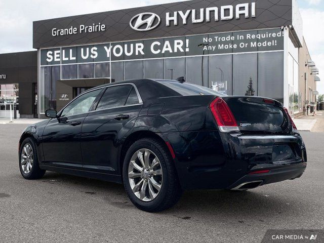 2020 Chrysler 300 300 Touring | AWD in Cars & Trucks in Grande Prairie - Image 4