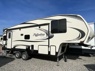 Grand Design Reflection 150 Series 230RL fifth wheel highlights: U-Shaped Dinette Theatre Seating Co...