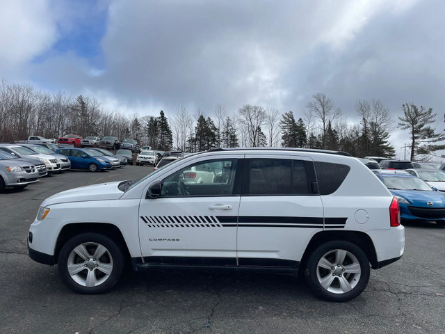 2013 Jeep Compass North 2.4L 4x4 | Bluetooth | AC in Cars & Trucks in Bedford - Image 4
