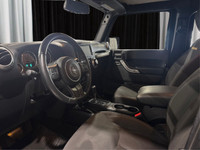 ALLOY WHEELS, SKID PLATES, TRAILER SWAY CONTROL, ILLUMINATED ENTRY, REMOTE KEYLESS ENTRY, TRACTION C... (image 8)