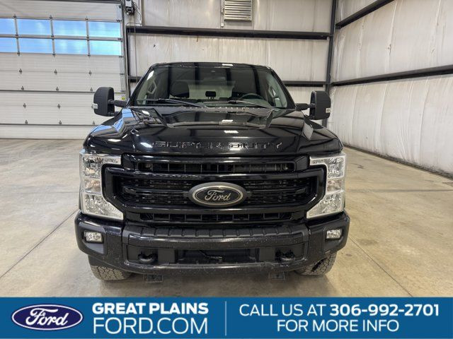 2022 Ford Super Duty F-250 SRW XLT | 4x4 | Back Up Camera in Cars & Trucks in Regina - Image 2