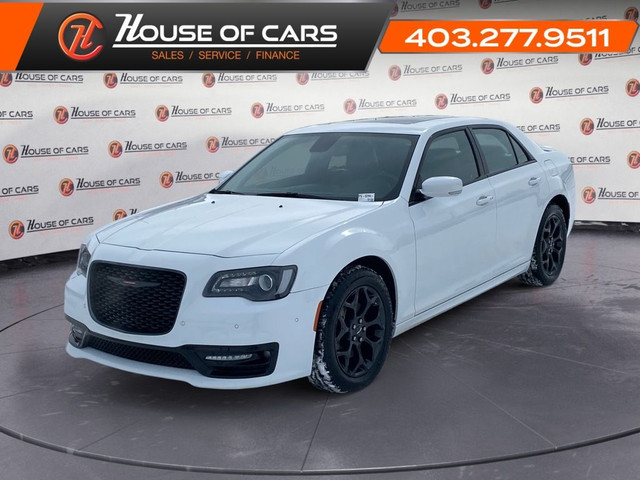  2022 Chrysler 300 AWD in Cars & Trucks in Calgary