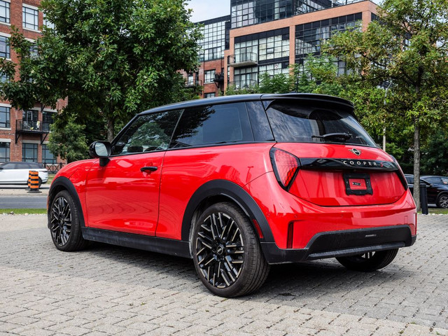 2025 MINI 3 Door S | CPO | Premier+ | Favoured Style | Clean Car in Cars & Trucks in City of Toronto - Image 4