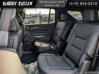 Experience the commanding presence and versatility of the 2025 Chevrolet Traverse Z71 in sleek black... (image 4)