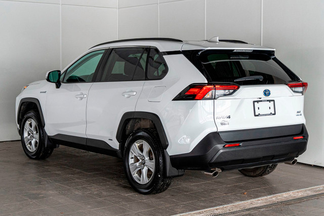 2020 Toyota RAV4 XLE HYBRIDE AWD+CAMERA+TOIT+MAG DÉMARRAGE À BOU in Cars & Trucks in City of Montréal - Image 4