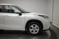 WIND CHILL PEARL, ALL WHEEL DRIVE, REAR SPOILER, HEATED FRONT SEATS, ADAPTIVE CRUISE CONTROL, LANE D... (image 1)