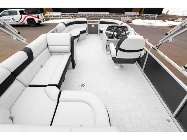 2025 South Bay Pontoons 18 SE CR in Powerboats & Motorboats in Québec City - Image 13
