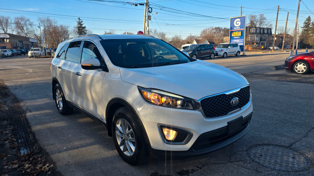 2016 Kia Sorento 2.4L LX Low KM AWD ,Heated Seas& Nav, Bluetooth in Cars & Trucks in City of Toronto - Image 4