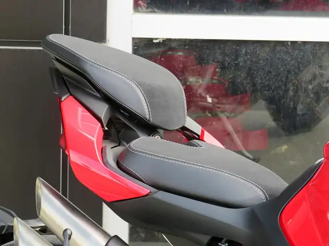 2022 MV Agusta Brutale 1000 RS in Sport Bikes in Cambridge - Image 9
