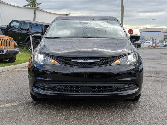 2024 Chrysler Grand Caravan SXT-7.0 Touchscreen-Stow-N-Go-& More in Cars & Trucks in Calgary - Image 3