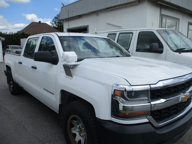 2018 Chevrolet Silverado 1500 LS CREWCAB 4X4 in Cars & Trucks in Laval / North Shore - Image 4