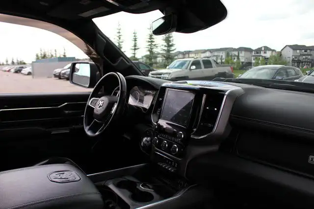 2021 Ram 1500 Laramie dans Autos et camions dans Calgary - Image 25