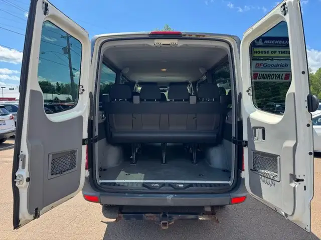 2016 Mercedes-Benz Sprinter Passenger Vans in Cars & Trucks in Moncton - Image 27