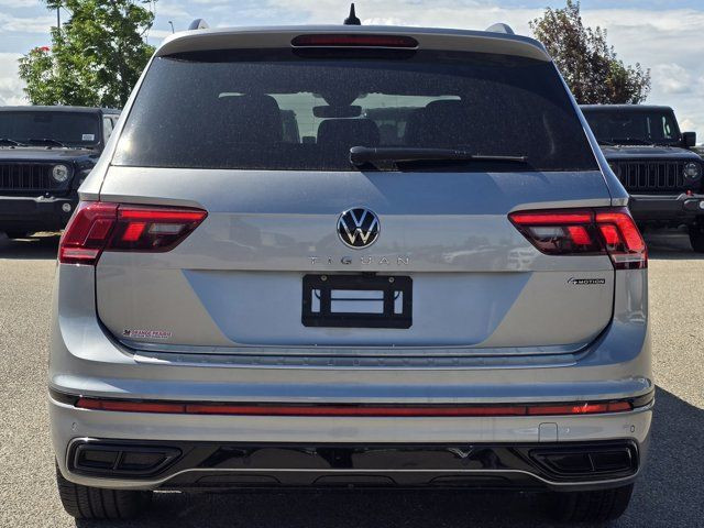 2023 Volkswagen Tiguan Comfortline R-Line Black Edition in Cars & Trucks in Grande Prairie - Image 4