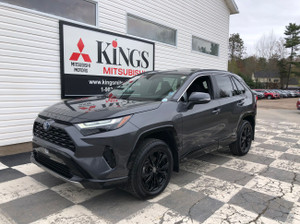 2022 Toyota RAV 4 Hybrid SE - sunroof, heated steering wheel, a/c