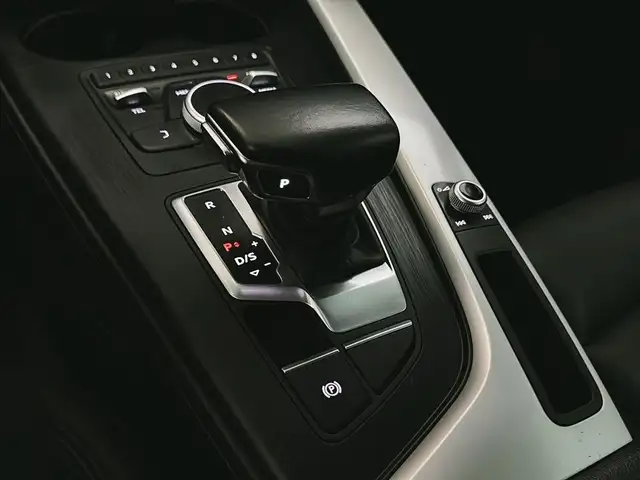 2017 Audi A4 Premium 2L Turbo Cuir Sunroof Carplay AWD in Cars & Trucks in Laval / North Shore - Image 29