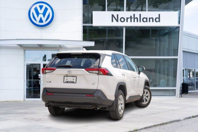 2022 Toyota RAV4 LE in Cars & Trucks in Calgary - Image 3