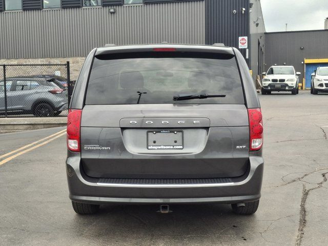2017 Dodge Grand Caravan SXT Stow N Go | 2nd Row Bucket Seats in Cars & Trucks in Guelph - Image 4