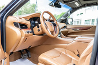 LOW KM! - Premium LEATHER Interior - Power SUNROOF - NAVIGATION - TOUCHSCREEN Display - BOSE Premium... (image 9)