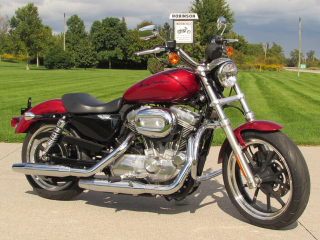  2012 Harley-Davidson XL883L Low ONLY 4,000 Miles New Tires Low  in Street, Cruisers & Choppers in Leamington - Image 2