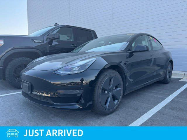 2022 Tesla Model 3 Standard Range | Black Leather | One Owner in Cars & Trucks in Tricities/Pitt/Maple