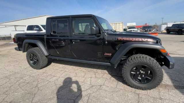 2023 Jeep Gladiator Mojave Soft & Hard Top | Leather Interior... in Cars & Trucks in London - Image 2