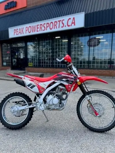 The prefect beginner or intermediate trail bike. Small in stature and easy to ride! Pristine conditi...