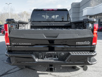 6-Way MultfFlex Tailgate | Duramax Diesel | Power Retractable Assist Steps | Sunroof | Black Emblems... (image 8)